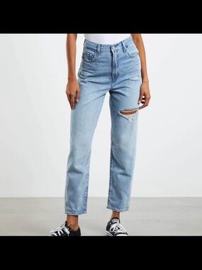 Levi’s High Loose Taper Jeans Size 28